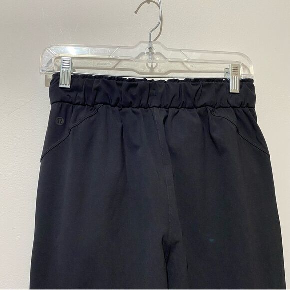 NWOT Lululemon Keep Moving Jogger Black Size 4 - Picture 7 of 7